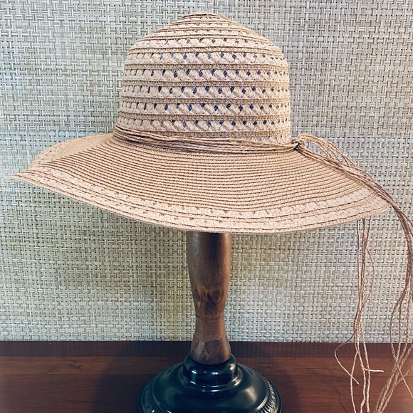 🌟2xHP🌟NWOT Tan Wide Brim Paper Straw Hat with Paper Raffia Trim Marcus Adler - Picture 3 of 11